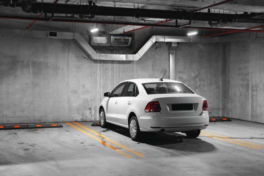 Vazamento de Óleo no Chão da Garagem: Como Identificar, Prevenir e Limpar