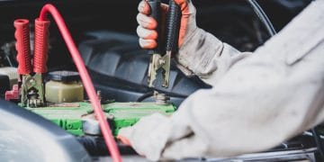 Bateria descarregando com frequência: é hora de trocar?