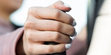 Carro com Marcha Arranhando: Causas e Soluções