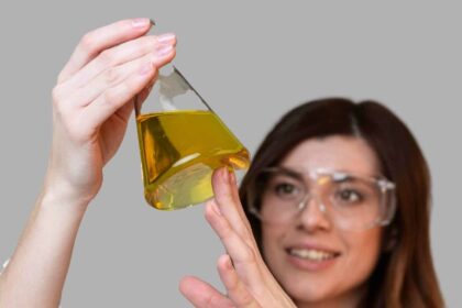 Diferen&ccedil;a entre &Oacute;leo Sint&eacute;tico e Mineral: O Que Voc&ecirc; Precisa Saber