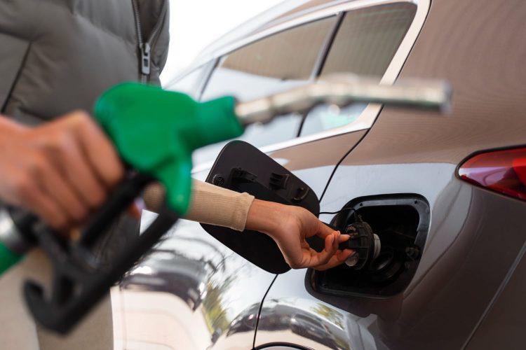 Carro consumindo muito combustível: causas comuns