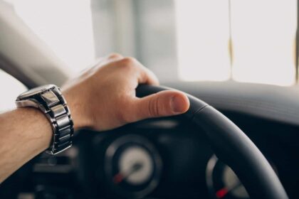 Carro com Vibra&ccedil;&atilde;o no Volante: Causas, Solu&ccedil;&otilde;es e Dicas de Manuten&ccedil;&atilde;o