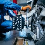 Carro puxando para um lado: o que verificar