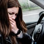 O que causa cheiro de queimado no carro: Entenda e Resolva