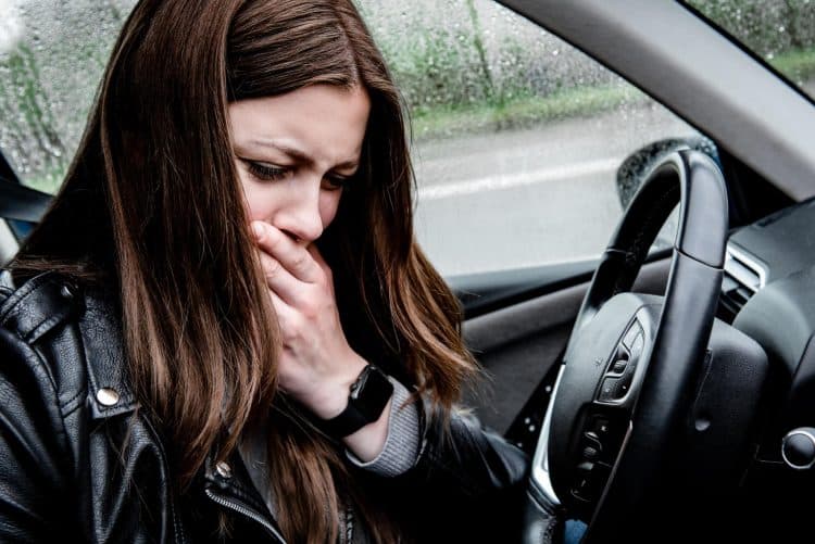 O que causa cheiro de queimado no carro: Entenda e Resolva 1 O que causa cheiro de queimado no carro: Entenda e Resolva