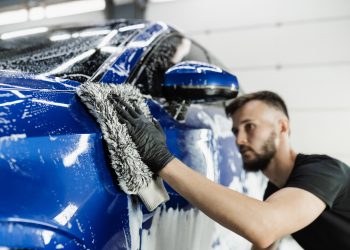Lavagem Automotiva Profissional: Guia Completo 2025 sobre Serviços, Preços e Técnicas