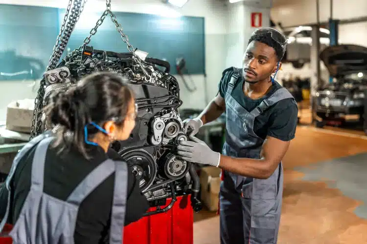 Os Segredos do Motor de Carros: Como Funciona e Dicas para Manutenção!