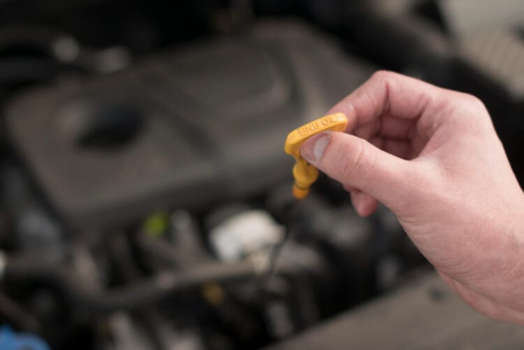 Como Saber se o Carro Está com Falta de Lubrificação