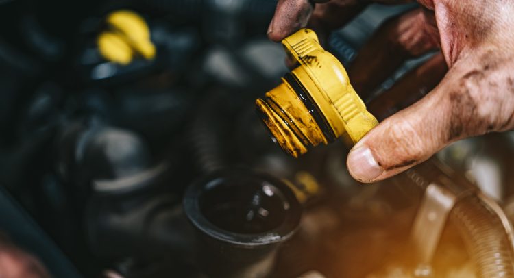 Como Saber se o Carro Precisa de Troca de Fluido de Freio 1 Como Saber se o Carro Precisa de Troca de Fluido de Freio