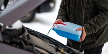 Como Verificar o Nível de Líquido de Arrefecimento e Evitar Problemas