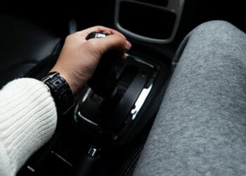 O Que Pode Estar Causando Marchas Duras no Câmbio