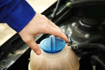 Como Verificar o Estado da Tampa do Reservat&oacute;rio de &Aacute;gua