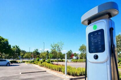 Carros el&eacute;tricos: onde recarregar no Brasil e quanto custa