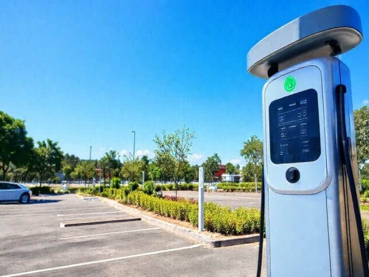 Carros elétricos: onde recarregar no Brasil e quanto custa