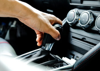 Você sabia que deixar o carro em Drive no semáforo pode estar te fazendo perder dinheiro com combustível? Descubra a verdade! 1 Você sabia que deixar o carro em Drive no semáforo pode estar te fazendo perder dinheiro com combustível? Descubra a verdade!