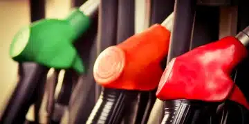 Álcool ou gasolina? Descubra qual compensa mais hoje