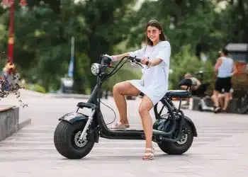 Novas regras para ciclomotores em janeiro vão te surpreender; descubra o que vai mudar!