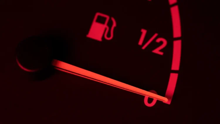 Tanque vazio prejudica? Veja riscos que poucos conhecem