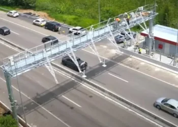 Justiça proíbe multa por falta de pagamento do pedágio free flow na Dutra em Guarulhos, entenda o que muda e como ficará a cobrança eletrônica 1 Justiça proíbe multa por falta de pagamento do pedágio free flow na Dutra em Guarulhos, entenda o que muda e como ficará a cobrança eletrônica