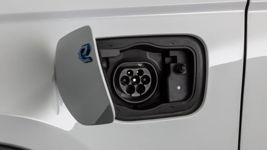 Novo Jeep Cherokee híbrido: 213 cv e até 17,8 km/l 3 Novo Jeep Cherokee híbrido: 213 cv e até 17,8 km/l