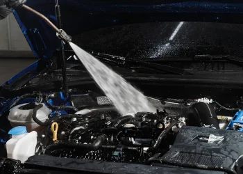 Lavagem de Motor: Guia completo de como lavar motor do carro com segurança