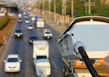 Limite de tolerância no radar: entenda quando passar um pouco vira multa segundo o Contran