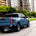 Ford Maverick híbrida 4×4 evolui com interior renovado e central de 13,2″, mantém preço em R$ 239.990, mas ganho de desempenho é pouco perceptível