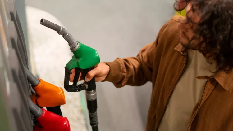 NUNCA MISTURE Etanol e Gasolina no Motor Flex: Proteja Seu Carro Como um Especialista