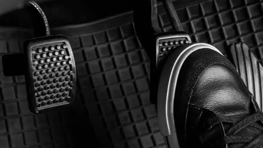 Pedal de freio mole: causas perigosas e ação imediata