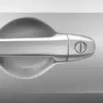 Porta travada: destrave emergencial que todo motorista deve saber