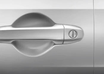 Porta travada: destrave emergencial que todo motorista deve saber