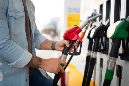 Valor da gasolina: queda em Fortaleza e como a redu&ccedil;&atilde;o de R$ 0,14 por litro pode impactar seu bolso