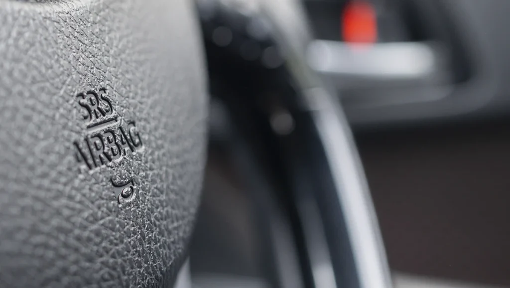 Airbags, cinto de segurança e proteção real