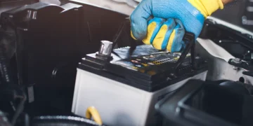 Bateria gel ou comum: qual dura mais no calor brasileiro