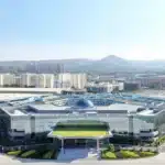 BYD No Brasil história: como a gigante chinesa virou o jogo no mercado automotivo e fez de Camaçari seu trampolim