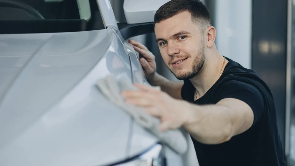 Pintura do Seu Carro Sempre Brilhante: 7 Passos Simples para o Motorista Cuidadoso