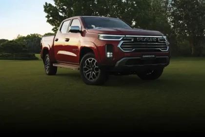 Ram Dakota 2026 desembarca no Brasil: Warlock e Laramie com 200 cv e tra&ccedil;&atilde;o 4x4 em 2026