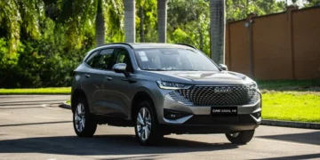Conheça o GWM Haval H6 2026 — facelift frontal, batente mecânico na frente para eliminar ‘batidas secas’, central de 14,6” com Cofee OS 3 e pacotes de tecnologia sem subir preço