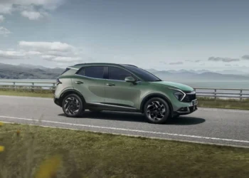 Kia Sportage 2026 no Brasil: Visual de elétrico, híbrido potente de 239 cv e pré-venda no Salão do Automóvel 1 Kia Sportage 2026 no Brasil: Visual de elétrico, híbrido potente de 239 cv e pré-venda no Salão do Automóvel