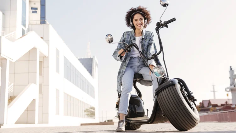 Motocicletas Elétricas no Brasil: Como legislação, infraestrutura e tecnologia vão acelerar (ou travar) a revolução sobre duas rodas