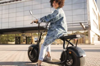 Motocicletas Elétricas: A revolução silenciosa que está redesenhando o transporte urbano brasileiro