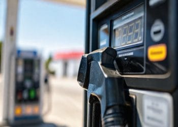 Combustível adulterado: aprenda a identificar na bomba