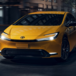 Novo Toyota Prius: O Laboratório Híbrido que Moldará Corolla, Cross e Picapes no Brasil!