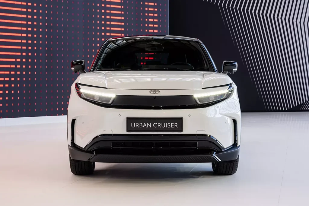Novo Toyota Urban Cruiser elétrico: SUV compacto elegante com autonomia real, recarga prática e espaço familiar — chegada que promete acelerar a migração 2 Chegou o Toyota Urban Cruiser Elétrico: Design, Autonomia e Praticidade para o Dia a Dia Brasileiro!