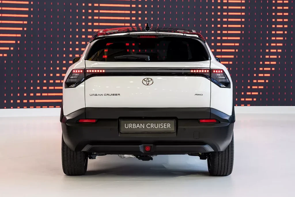 Novo Toyota Urban Cruiser elétrico: SUV compacto elegante com autonomia real, recarga prática e espaço familiar — chegada que promete acelerar a migração 3 Toyota Urban Cruiser Elétrico: O SUV Compacto Que Vai Mudar Sua Forma de Dirigir no Brasil!