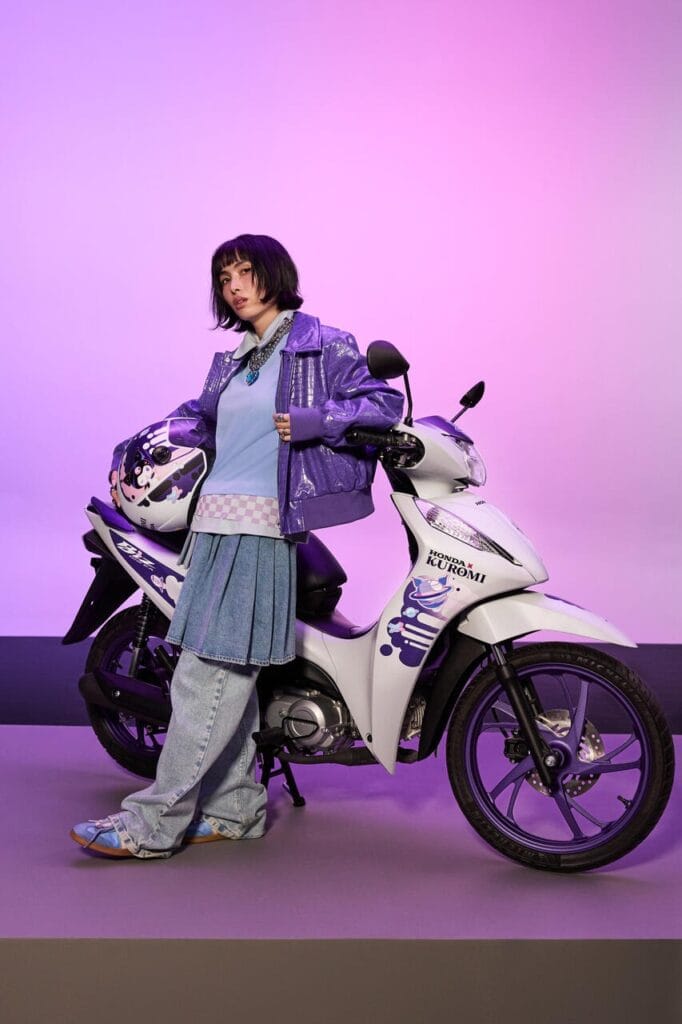 Honda Biz Kuromi na CCXP25: O conceito roxo e branco que roubou a cena! Versão EX parte de R$ 16.030. 2 Honda Biz Kuromi na CCXP25: O conceito roxo e branco que roubou a cena! Versão EX parte de R$ 16.030.