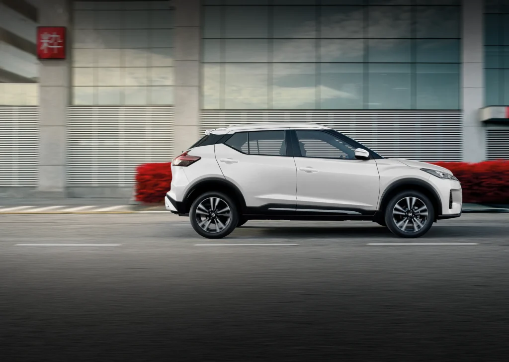 Nissan Kicks Play 2025: SUV compacto com alma de hatch entrega economia, conforto urbano, 1.6 CVT, preços e consumo 2 Nissan Kicks Play 2025: O SUV Compacto Perfeito para a Cidade com Economia e Conforto!