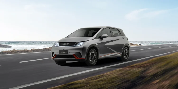 Fenômeno BYD Dolphin: 1 Milhão de Unidades Vendidas e Agora Produzido no Brasil. Entenda o Impacto! 4 Fenômeno BYD Dolphin: 1 Milhão de Unidades Vendidas e Agora Produzido no Brasil. Entenda o Impacto!