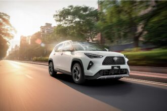 Novo Toyota Yaris Cross 2026 Chega ao Brasil: SUV Híbrido Flex com Preços e Consumo Detalhados