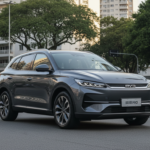 BYD Song Pro Plug-in Hybrid estacionado em rua urbana brasileira